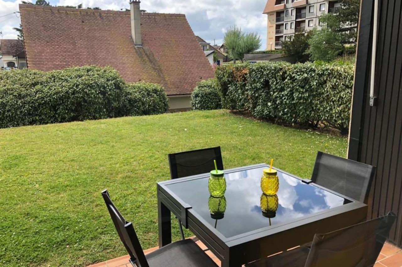 Beautiful Apartment With Gardenlk Кабур Екстериор снимка